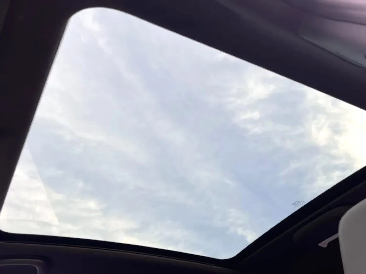 2022 ChangAn UNI-T 1.5T 188HP L4 7DCT,autocango,china used car exporter,china ev exporter,chinese used car exporter,chinese used ev exporter