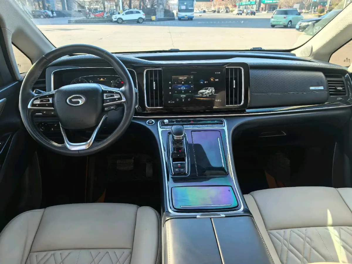 2021 GAC Trumpchi M8 2.0T 252HP L4 8AT,autocango,china used car exporter,china ev exporter,chinese used car exporter,chinese used ev exporter