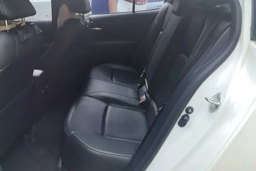 2021 Toyota Corolla 1.2T 116HP L4 CVT,autocango,china used car exporter,china ev exporter,chinese used car exporter,chinese used ev exporter