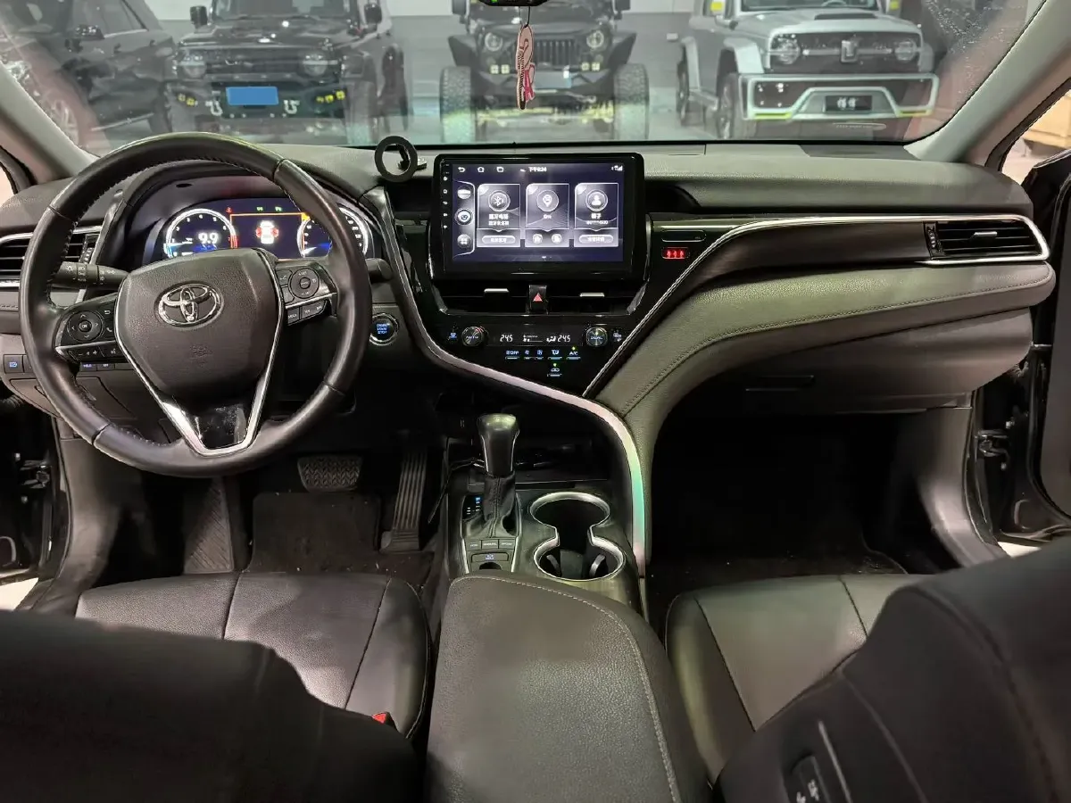 2021 Toyota Camry 2.5L 209HP L4 8AT,autocango,china used car exporter,china ev exporter,chinese used car exporter,chinese used ev exporter