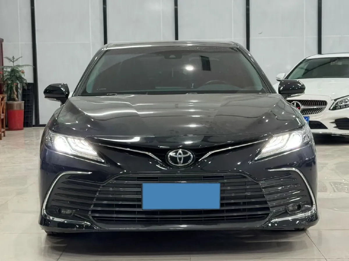 2021 Toyota Camry 2.5L 209HP L4 8AT,autocango,china used car exporter,china ev exporter,chinese used car exporter,chinese used ev exporter