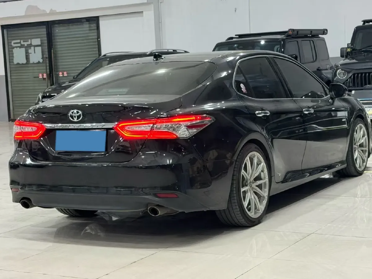 2021 Toyota Camry 2.5L 209HP L4 8AT,autocango,china used car exporter,china ev exporter,chinese used car exporter,chinese used ev exporter