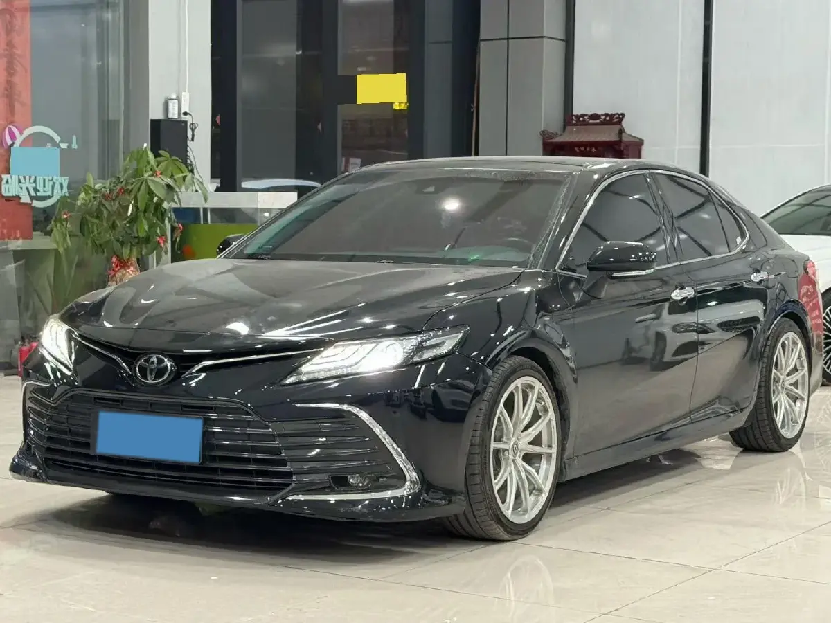 2021 Toyota Camry 2.5L 209HP L4 8AT