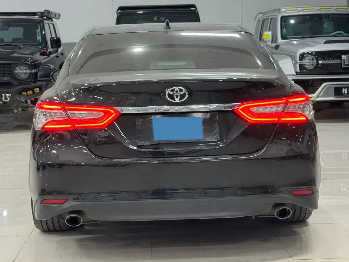 2021 Toyota Camry 2.5L 209HP L4 8AT,autocango,china used car exporter,china ev exporter,chinese used car exporter,chinese used ev exporter