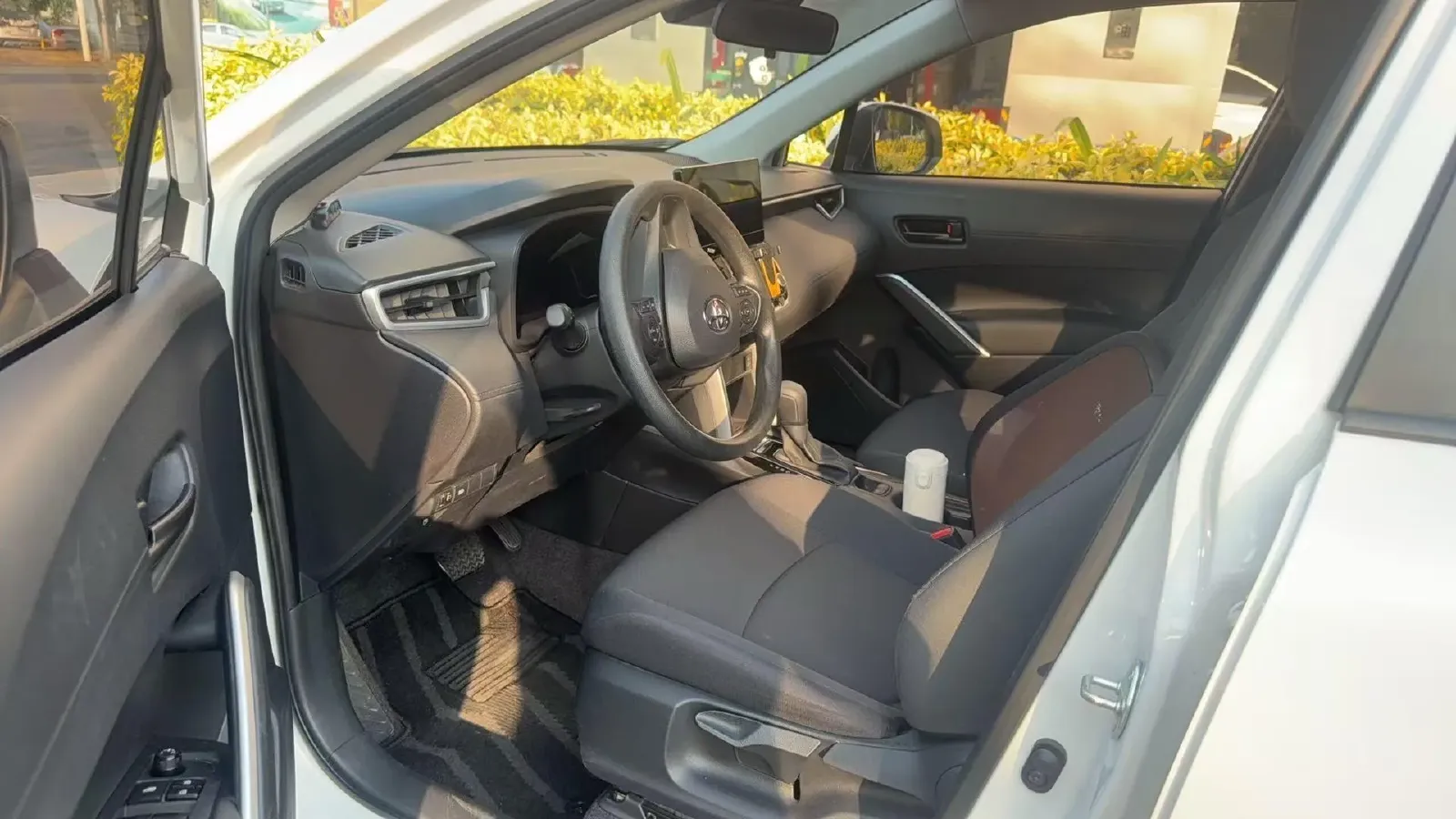 2023 Toyota Corolla Cross 2.0L 152HP L4 E-CVT Hybrid,autocango,china used car exporter,china ev exporter,chinese used car exporter,chinese used ev exporter