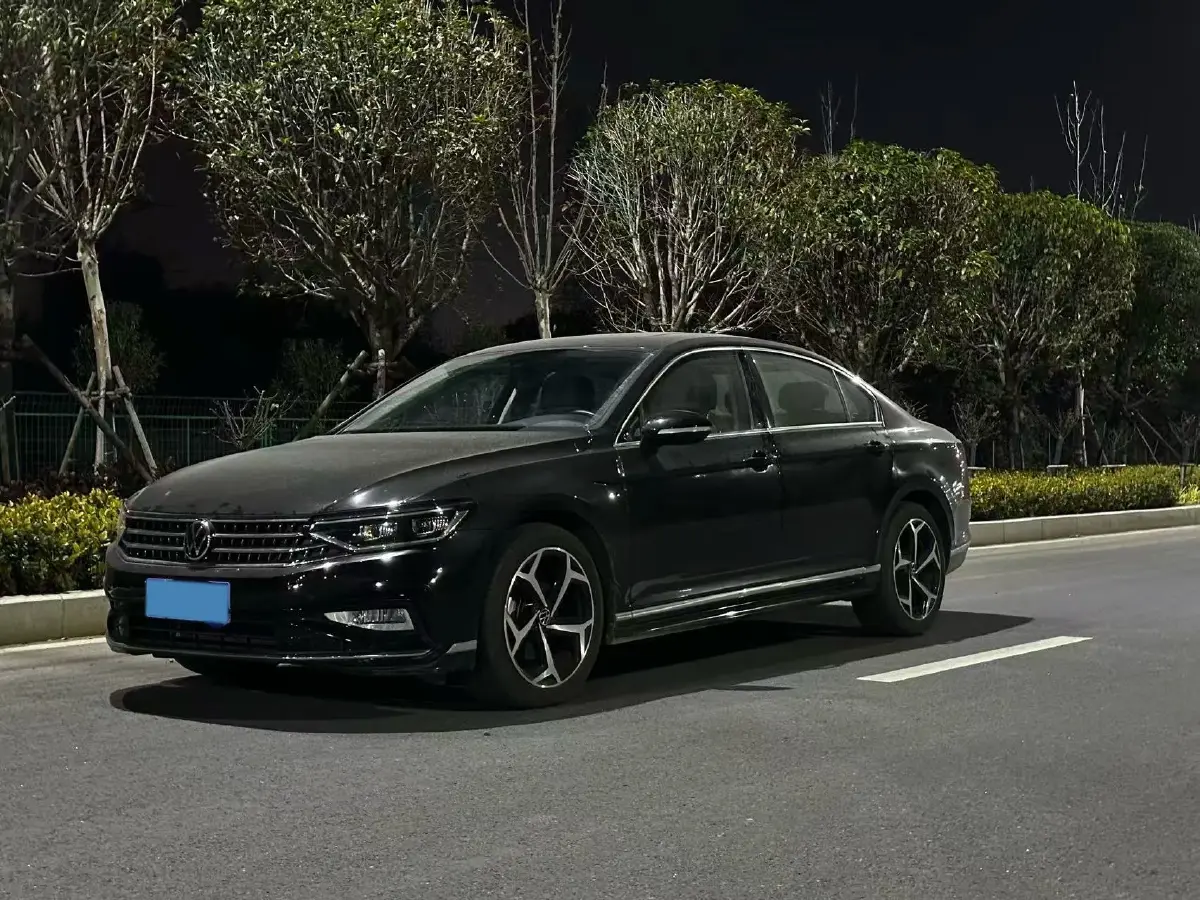 2023 Volkswagen Magotan 2.0T 186HP L4 7DCT