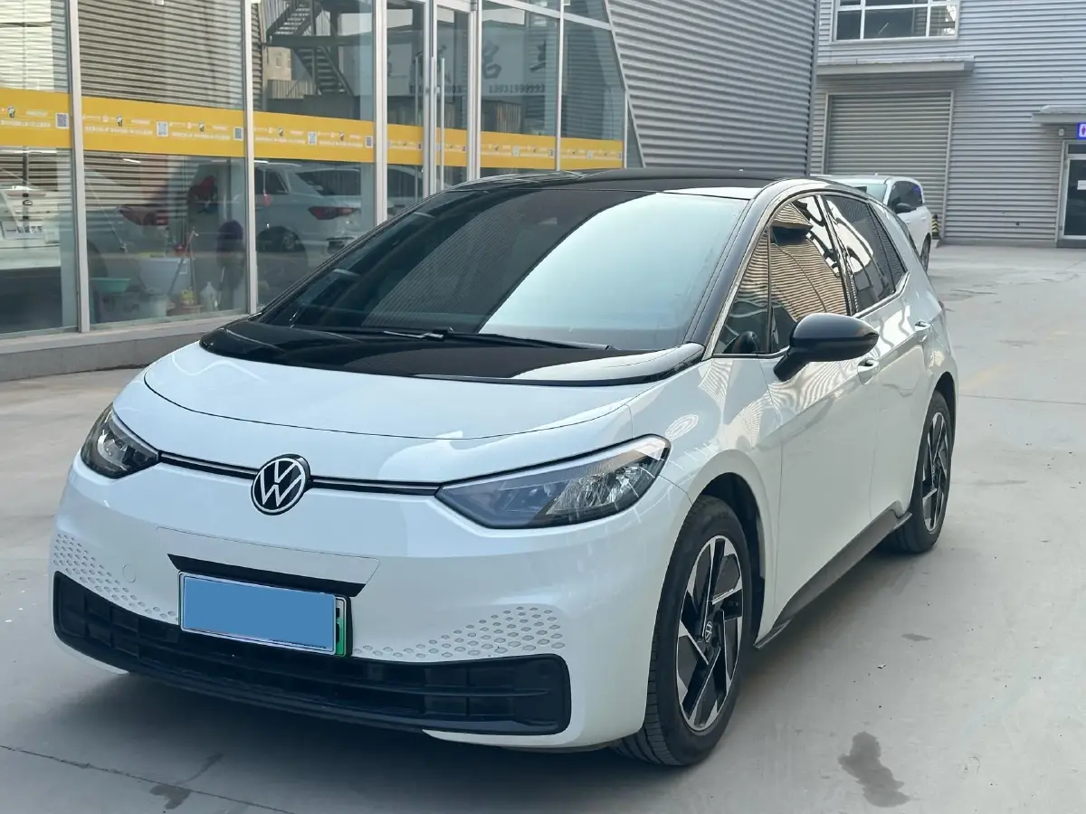2025 Volkswagen ID.3 BEV 52.8KWH
