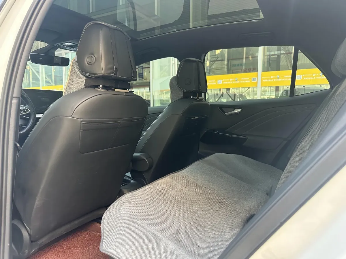 2025 Volkswagen ID.3 BEV 52.8KWH,autocango,china used car exporter,china ev exporter,chinese used car exporter,chinese used ev exporter