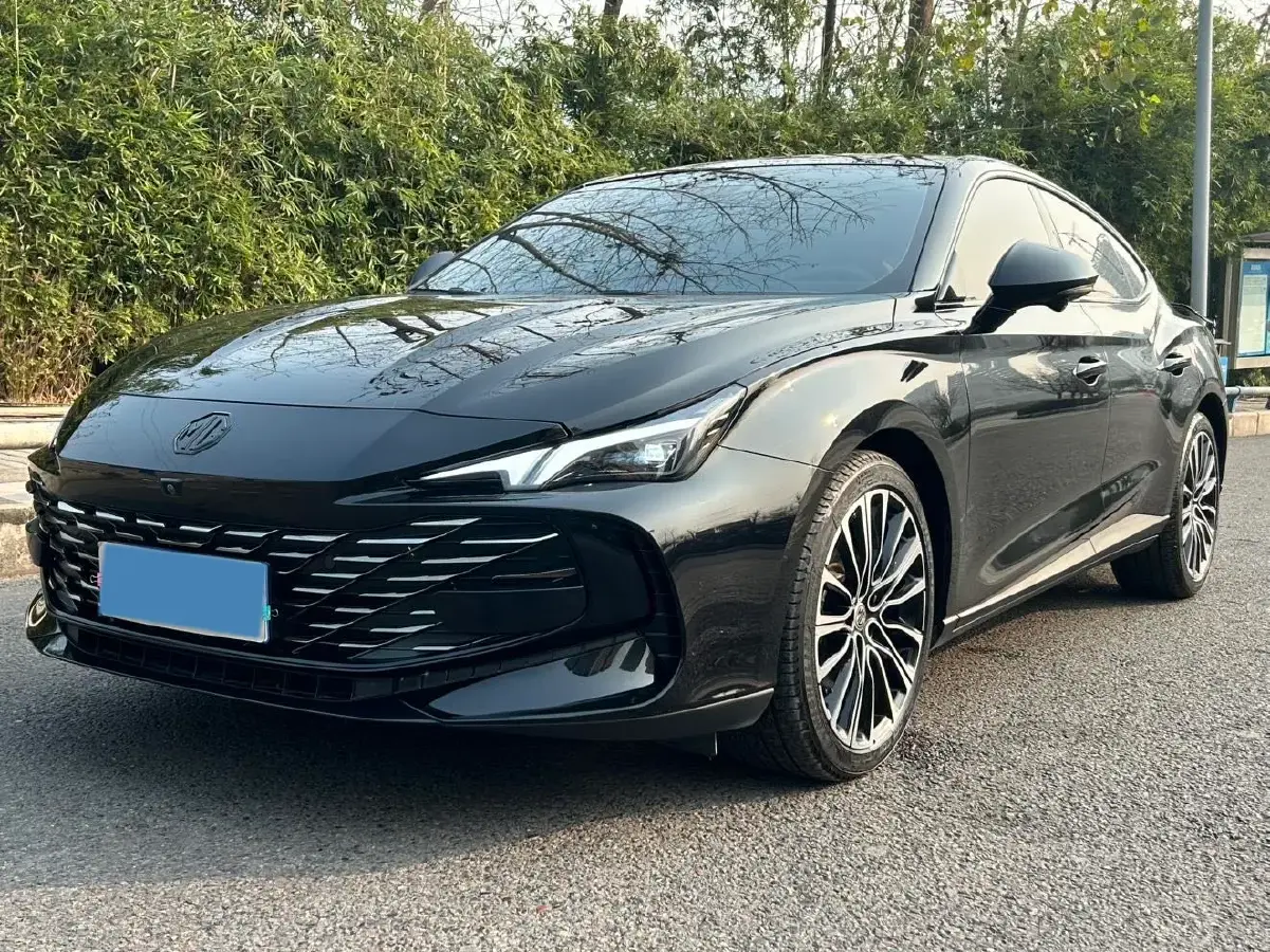 2023 MG 7 2.0T 261HP L4 9AT