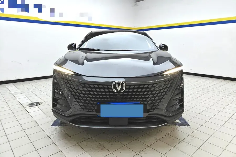 2022 ChangAn UNI-T 1.5T 188HP L4 7DCT,autocango,china used car exporter,china ev exporter,chinese used car exporter,chinese used ev exporter