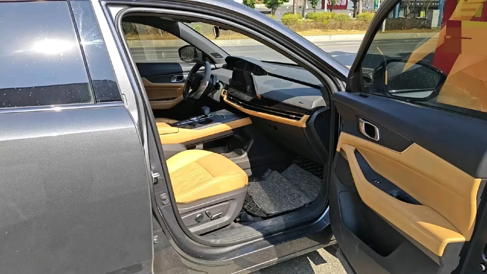 2021 ChangAn UNI-K 2.0T 233HP L4 8AT,autocango,china used car exporter,china ev exporter,chinese used car exporter,chinese used ev exporter