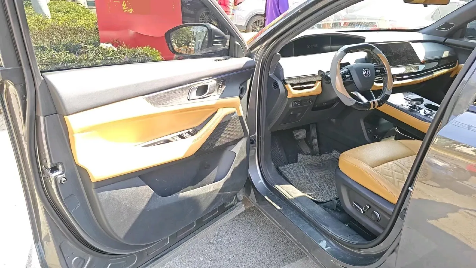 2021 ChangAn UNI-K 2.0T 233HP L4 8AT,autocango,china used car exporter,china ev exporter,chinese used car exporter,chinese used ev exporter