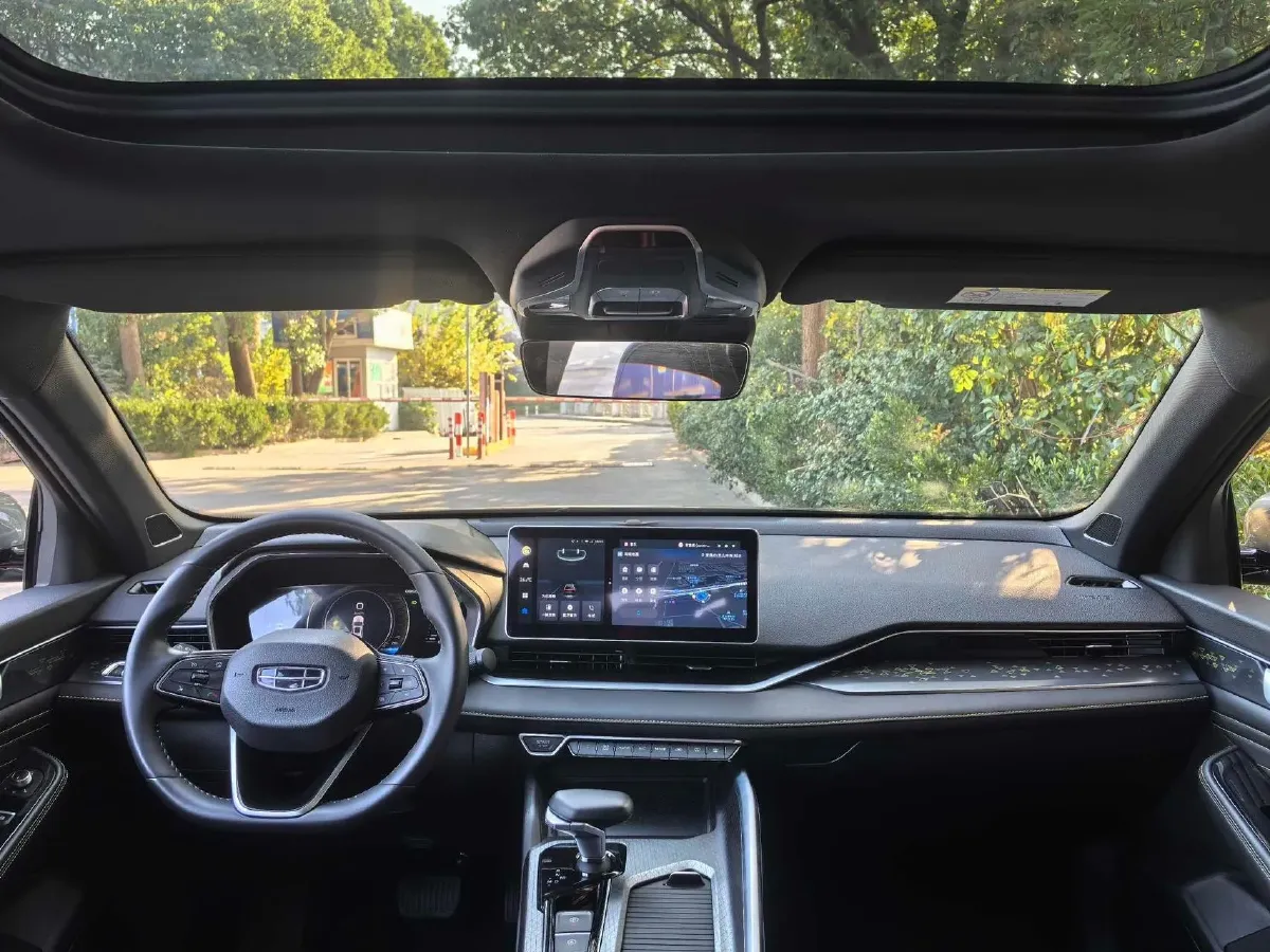 2023 Geely Preface 1.5T 181HP L4 7DCT,autocango,china used car exporter,china ev exporter,chinese used car exporter,chinese used ev exporter