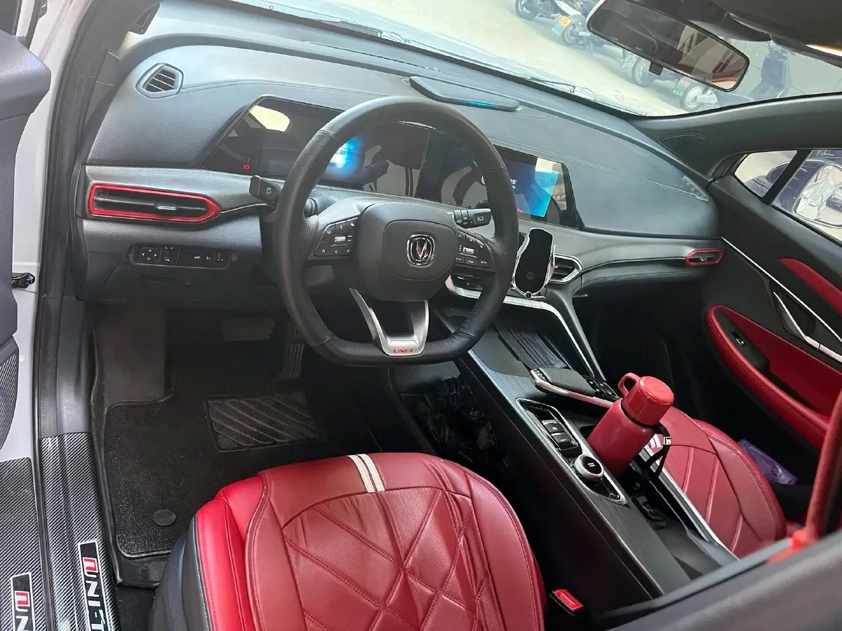 2020 ChangAn UNI-T 1.5T 180HP L4 7DCT,autocango,china used car exporter,china ev exporter,chinese used car exporter,chinese used ev exporter