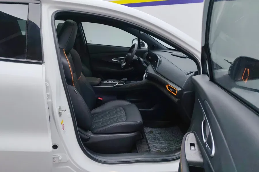 2022 ChangAn UNI-T 1.5T 188HP L4 7DCT,autocango,china used car exporter,china ev exporter,chinese used car exporter,chinese used ev exporter