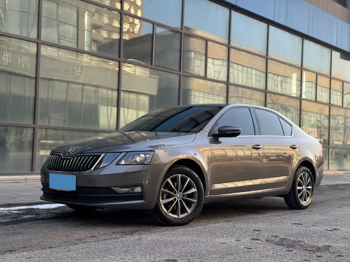 2022 Skoda Octavia 1.5L 113HP L4 6AT