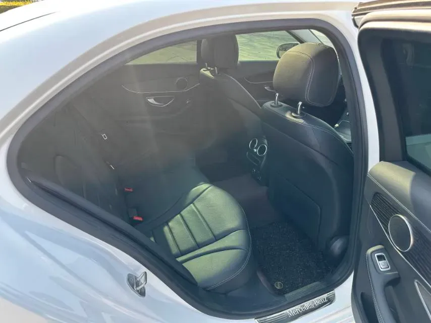 2021 Mercedes-Benz C Class 1.5T 156HP L4 9AT,autocango,china used car exporter,china ev exporter,chinese used car exporter,chinese used ev exporter