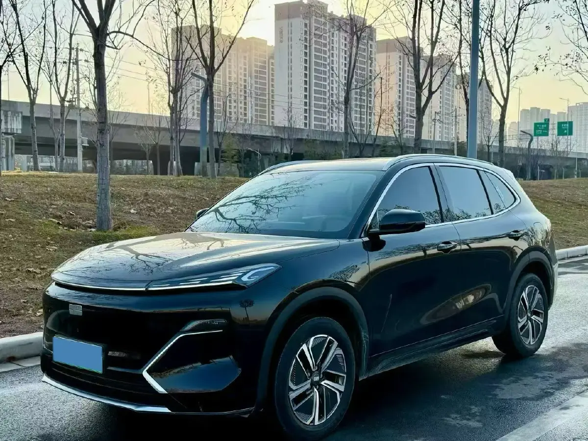 2025 Geely Galaxy L7 1.5L 112HP L4 1DHT PHEV 18.4KWH