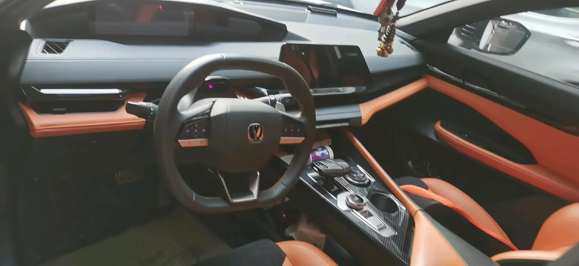 2023 ChangAn UNI-V 1.5T 188HP L4 7DCT,autocango,china used car exporter,china ev exporter,chinese used car exporter,chinese used ev exporter