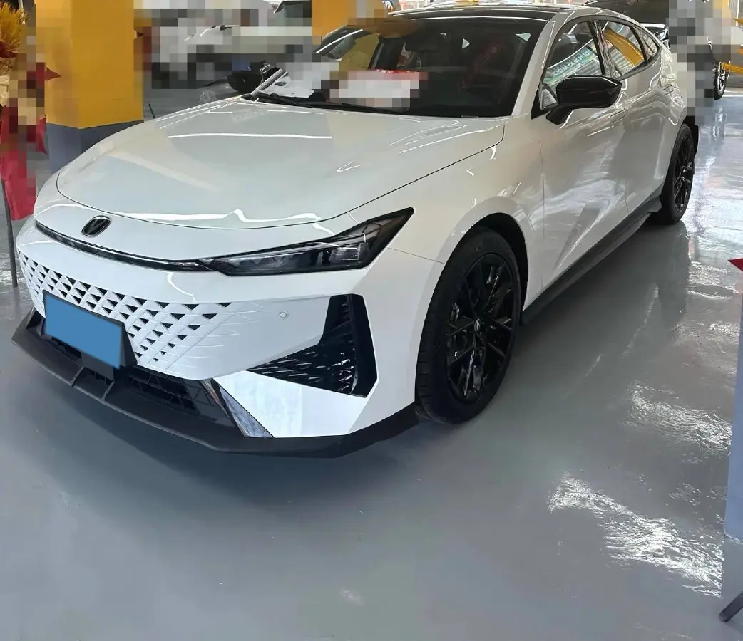 2023 ChangAn UNI-V 1.5T 188HP L4 7DCT