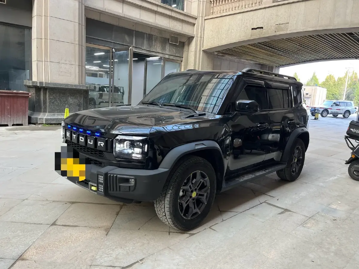 2023 Jetour Traveller 2.0T 254HP L4 7DCT