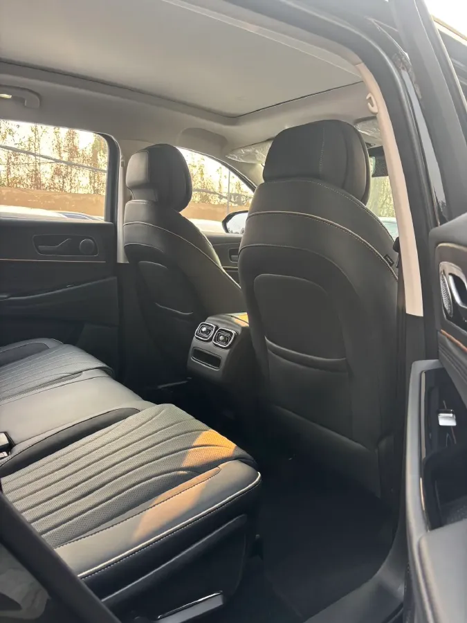 2023 Chery Tiggo 9 2.0T 261HP L4 7DCT,autocango,china used car exporter,china ev exporter,chinese used car exporter,chinese used ev exporter