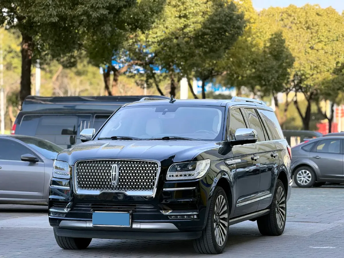 2018 Mercedes-Benz GLS Class 3.0T 333HP V6 9AT,autocango,china used car exporter,china ev exporter,chinese used car exporter,chinese used ev exporter