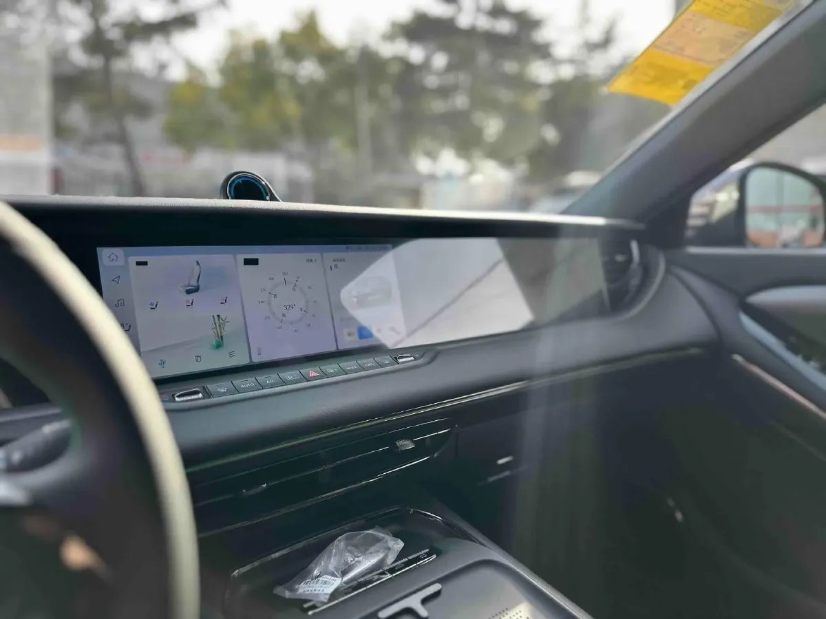 2025 Voyah FREE 1.5T 150HP L4 REEV 43KWH,autocango,china used car exporter,china ev exporter,chinese used car exporter,chinese used ev exporter