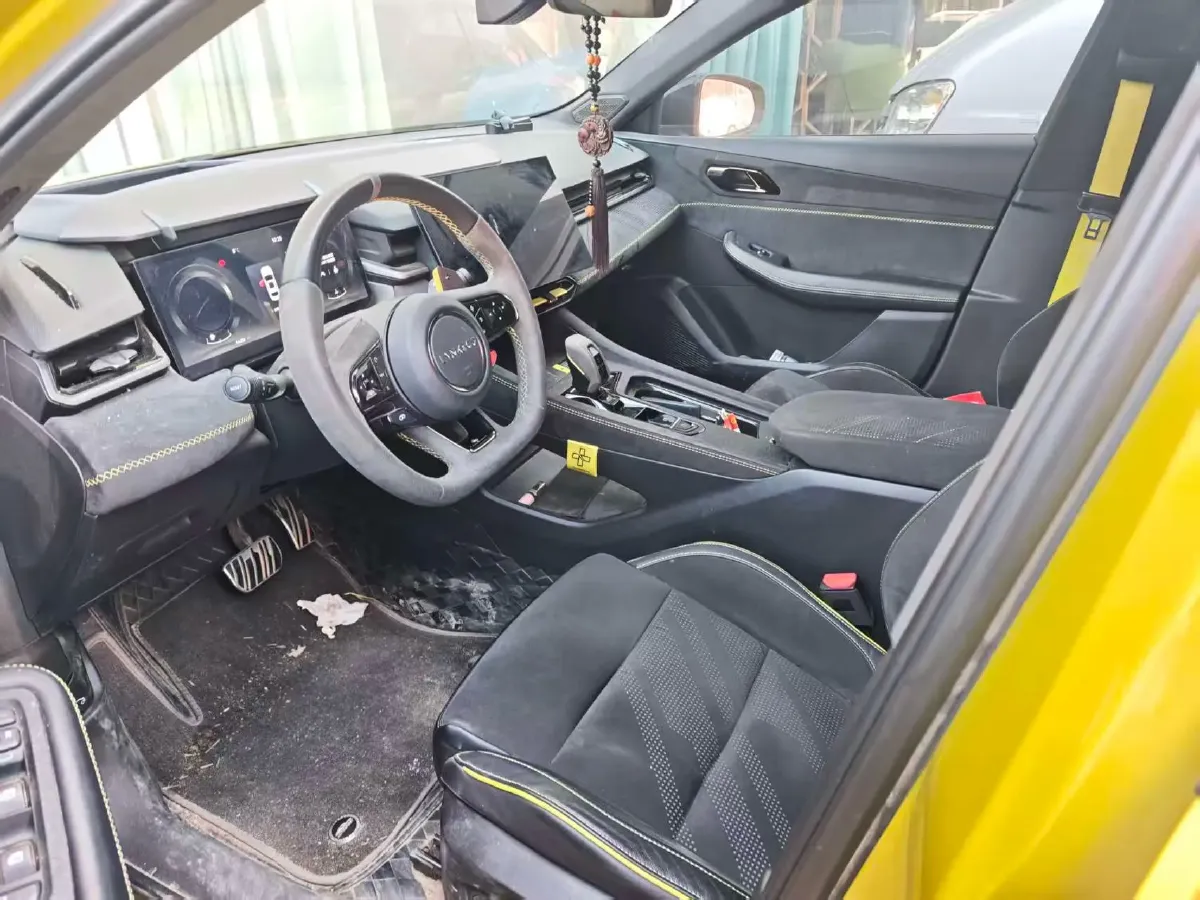 2023 Tank 300 2.0T 227HP L4 8AT,autocango,china used car exporter,china ev exporter,chinese used car exporter,chinese used ev exporter