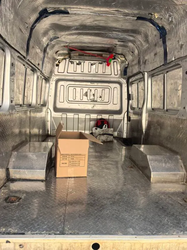 2023 Ford Transit 2.0T 220HP L4 5MT,autocango,china used car exporter,china ev exporter,chinese used car exporter,chinese used ev exporter