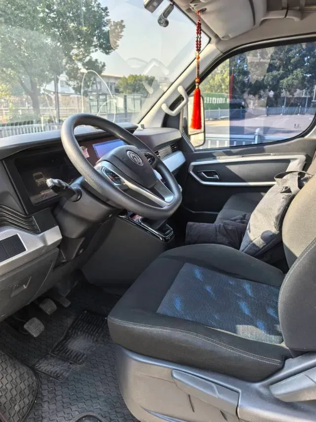 2023 Ford Transit 2.0T 220HP L4 5MT,autocango,china used car exporter,china ev exporter,chinese used car exporter,chinese used ev exporter