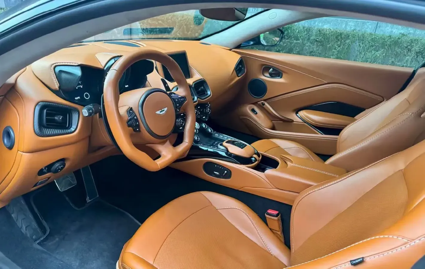 2018 Aston Martin V8 Vantage 4.0T 510HP V8 8AT,autocango,china used car exporter,china ev exporter,chinese used car exporter,chinese used ev exporter