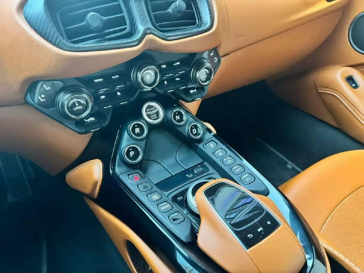 2018 Aston Martin V8 Vantage 4.0T 510HP V8 8AT,autocango,china used car exporter,china ev exporter,chinese used car exporter,chinese used ev exporter