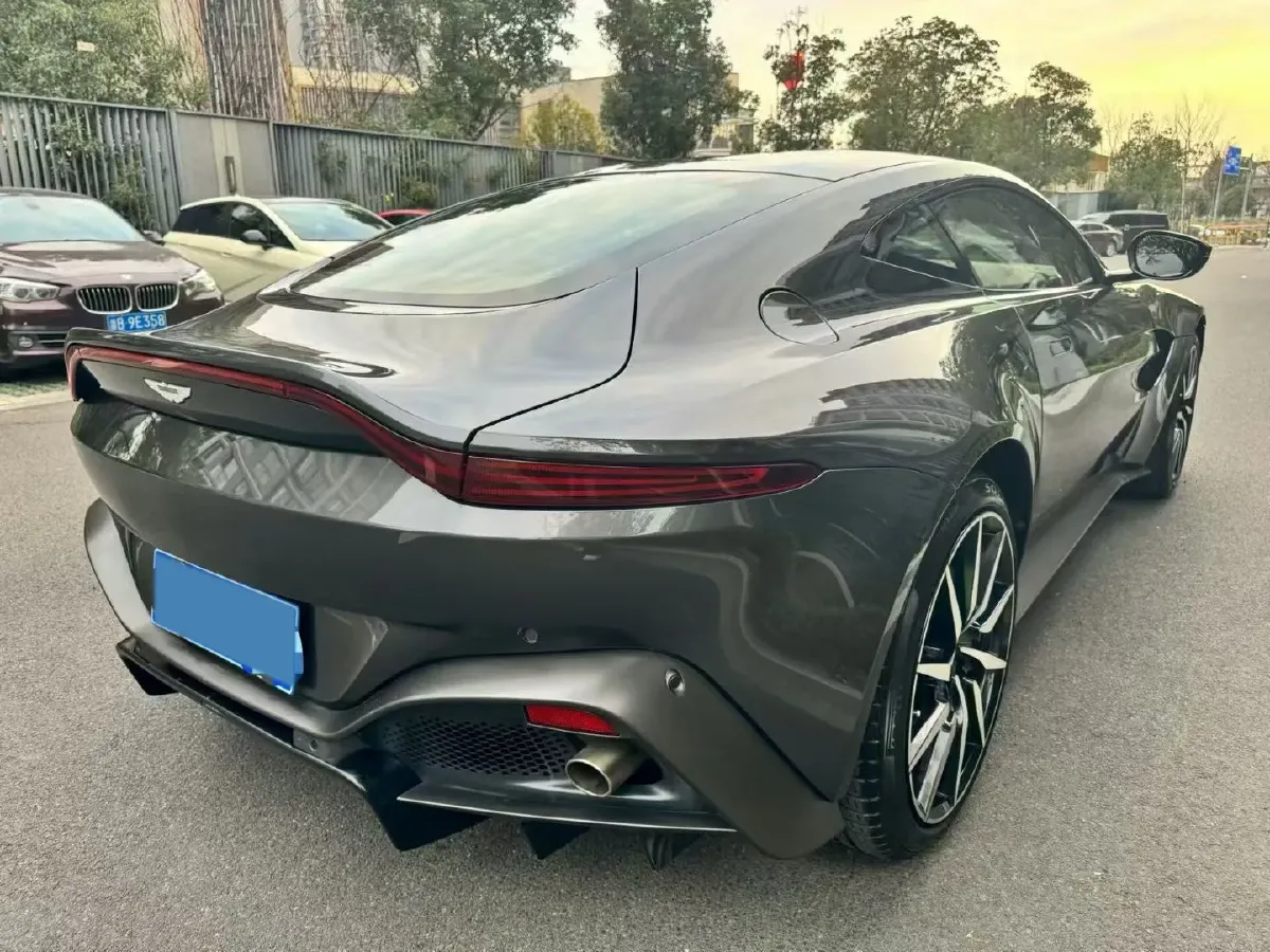 2018 Aston Martin V8 Vantage 4.0T 510HP V8 8AT,autocango,china used car exporter,china ev exporter,chinese used car exporter,chinese used ev exporter
