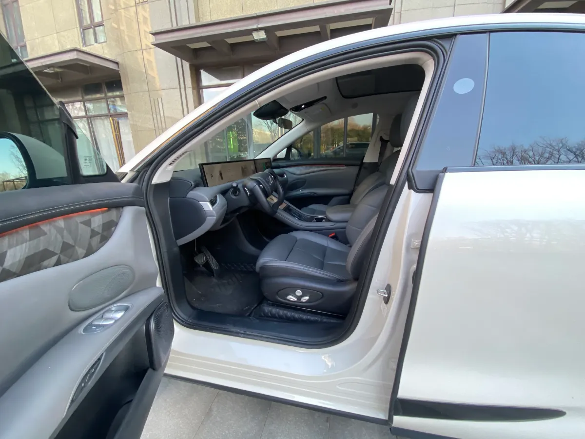 2023 IM LS6 BEV 71KWH,autocango,china used car exporter,china ev exporter,chinese used car exporter,chinese used ev exporter