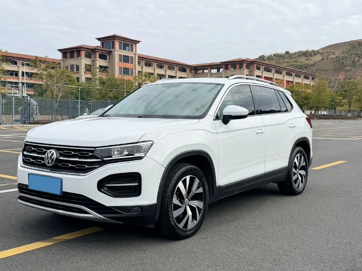 2019 Jeep Cherokee 2.0T 234HP L4 9AT