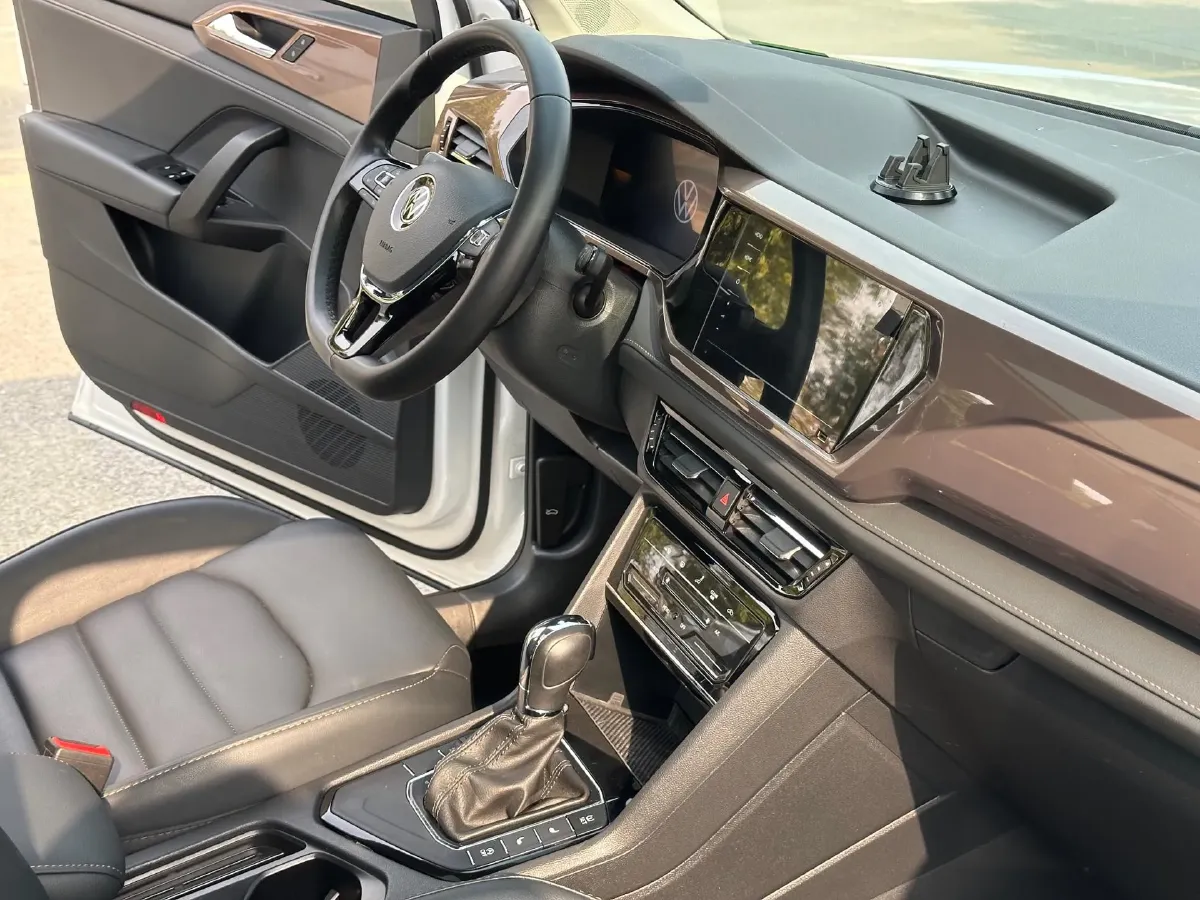 2022 Ford Transit 2.0T 202HP L4 6AT,autocango,china used car exporter,china ev exporter,chinese used car exporter,chinese used ev exporter