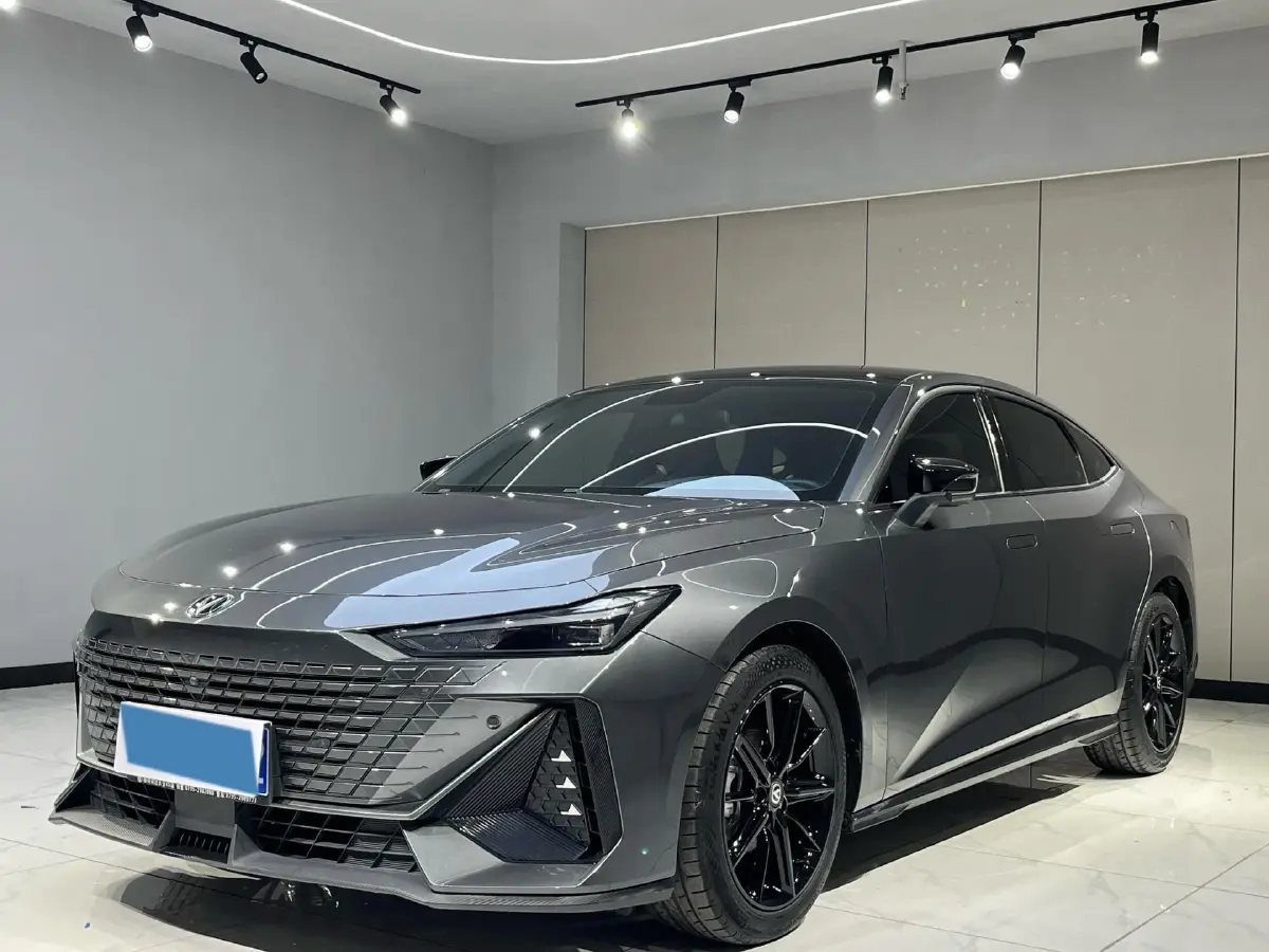 2022 ChangAn UNI-V 1.5T 188HP L4 7DCT