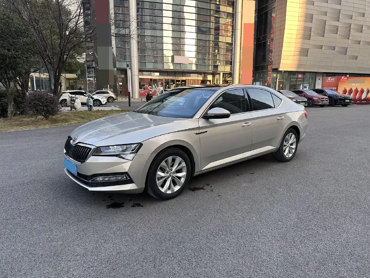 2019 Skoda Superb 2.0T 186HP L4 7DCT