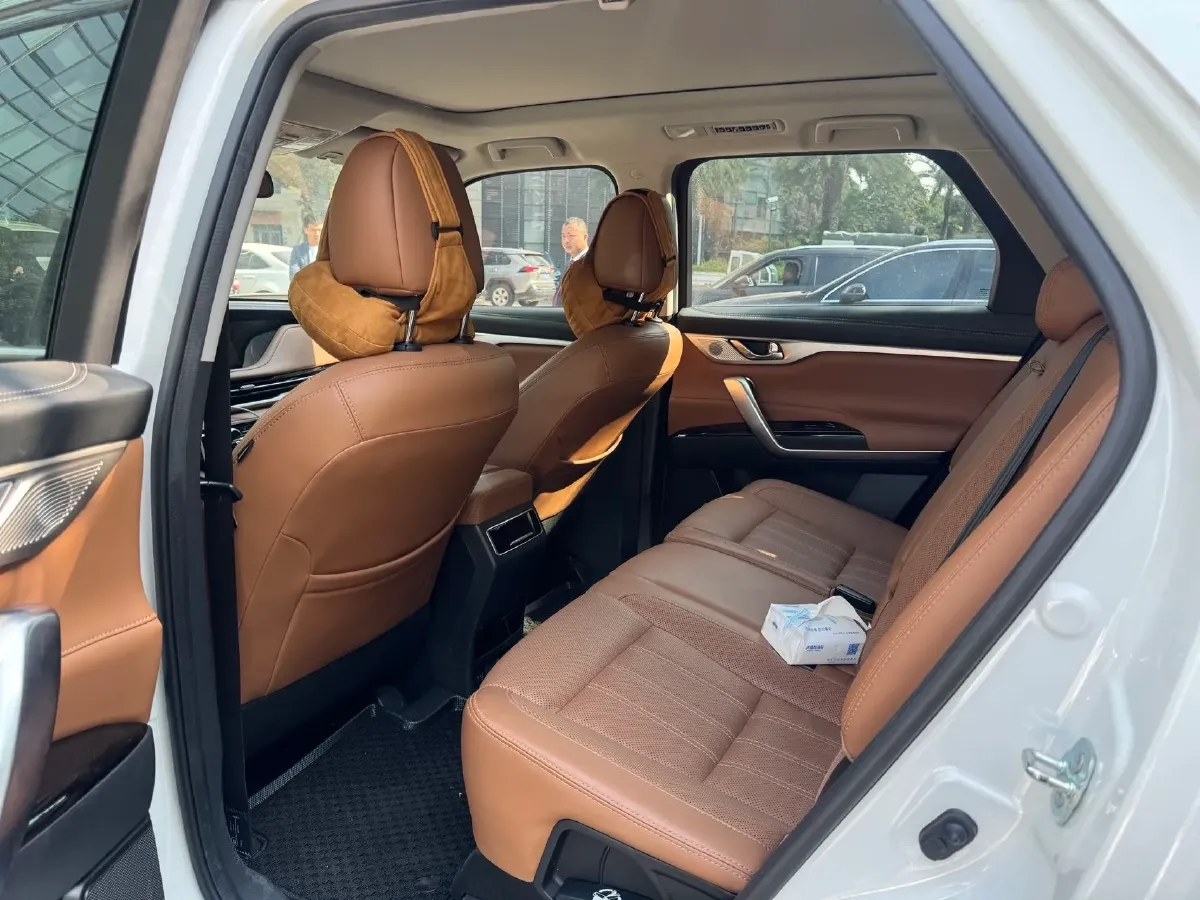 2021 ChangAn CS95 2.0T 233HP L4 6AT,autocango,china used car exporter,china ev exporter,chinese used car exporter,chinese used ev exporter