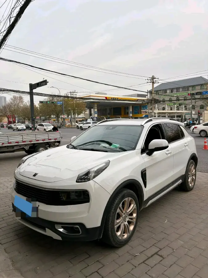 2019 LYNK&CO 01 2.0T 190HP L4 6AT