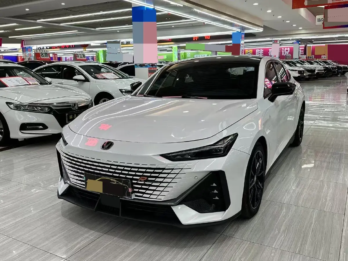 2022 ChangAn UNI-V 1.5T 188HP L4 7DCT