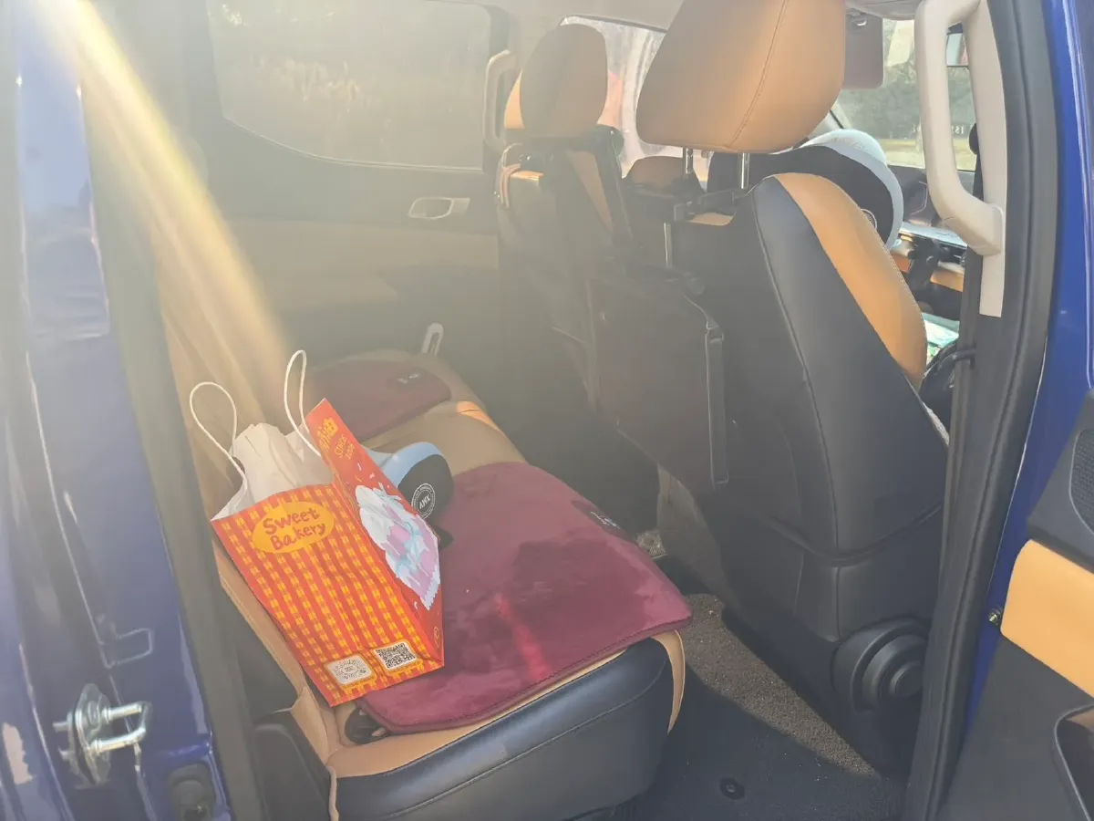 2023 ChangAn LanTuoZhe 2.0T 233HP L4 8AT,autocango,china used car exporter,china ev exporter,chinese used car exporter,chinese used ev exporter