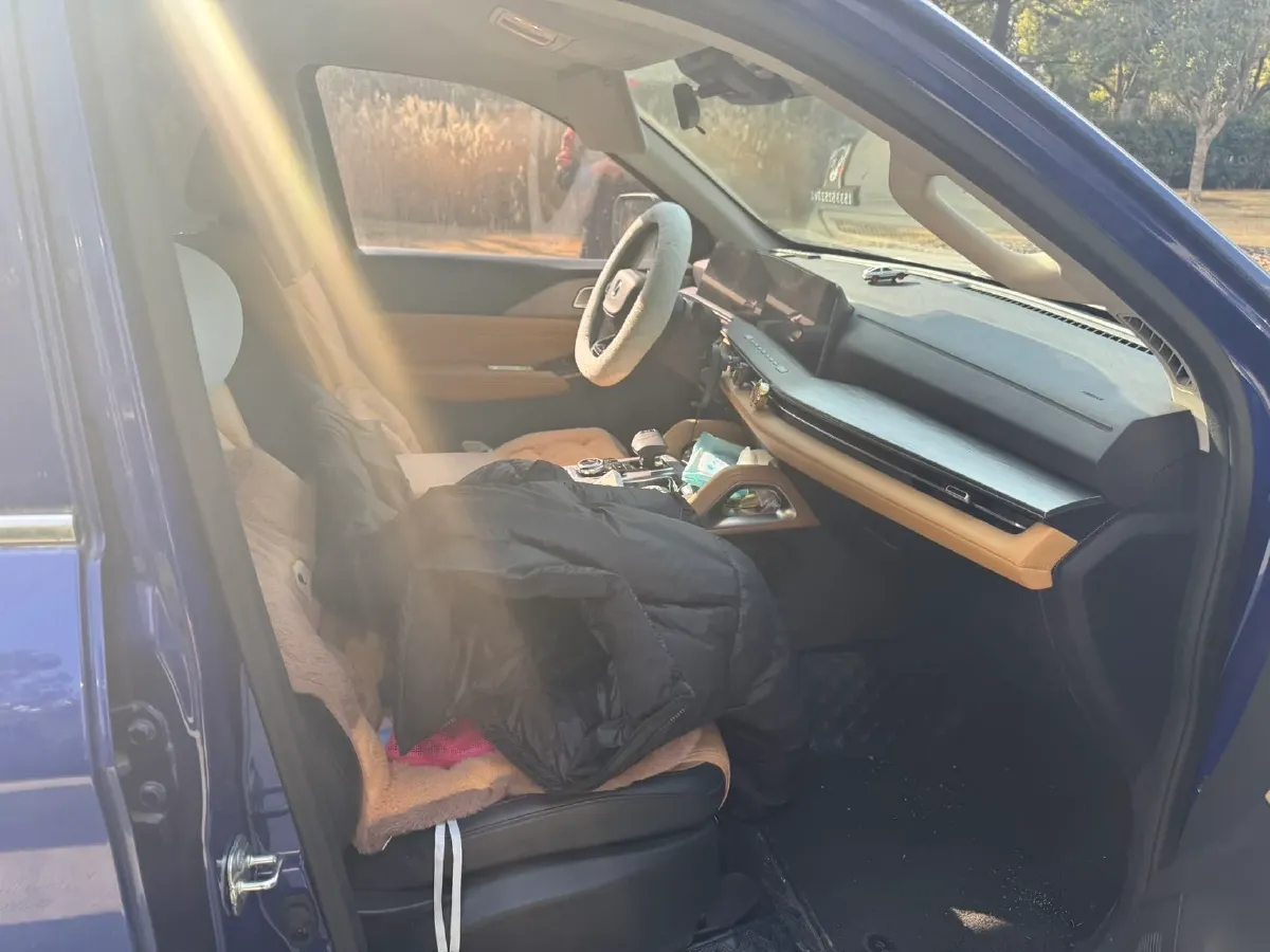 2023 ChangAn LanTuoZhe 2.0T 233HP L4 8AT,autocango,china used car exporter,china ev exporter,chinese used car exporter,chinese used ev exporter