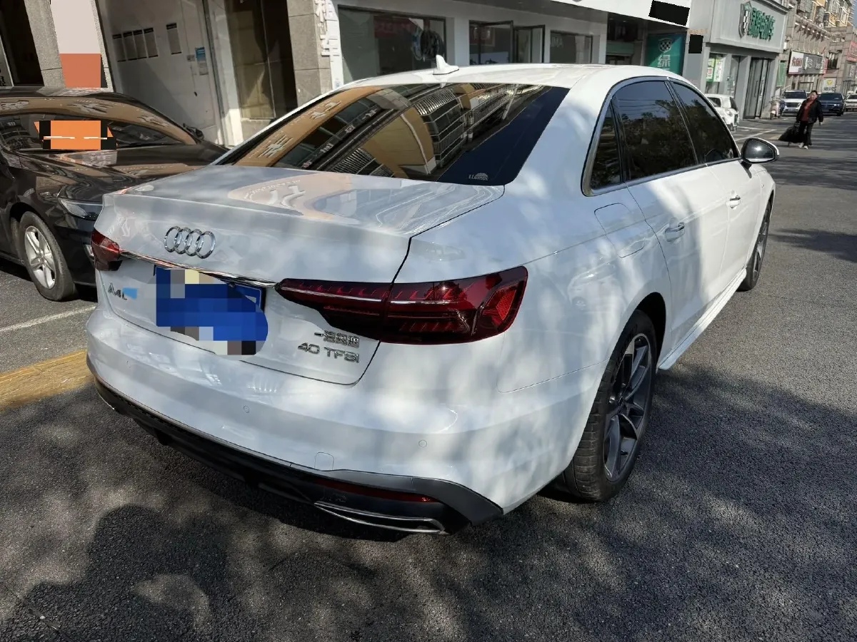 2024 Audi A4L 2.0T 190HP L4 7DCT,autocango,china used car exporter,china ev exporter,chinese used car exporter,chinese used ev exporter