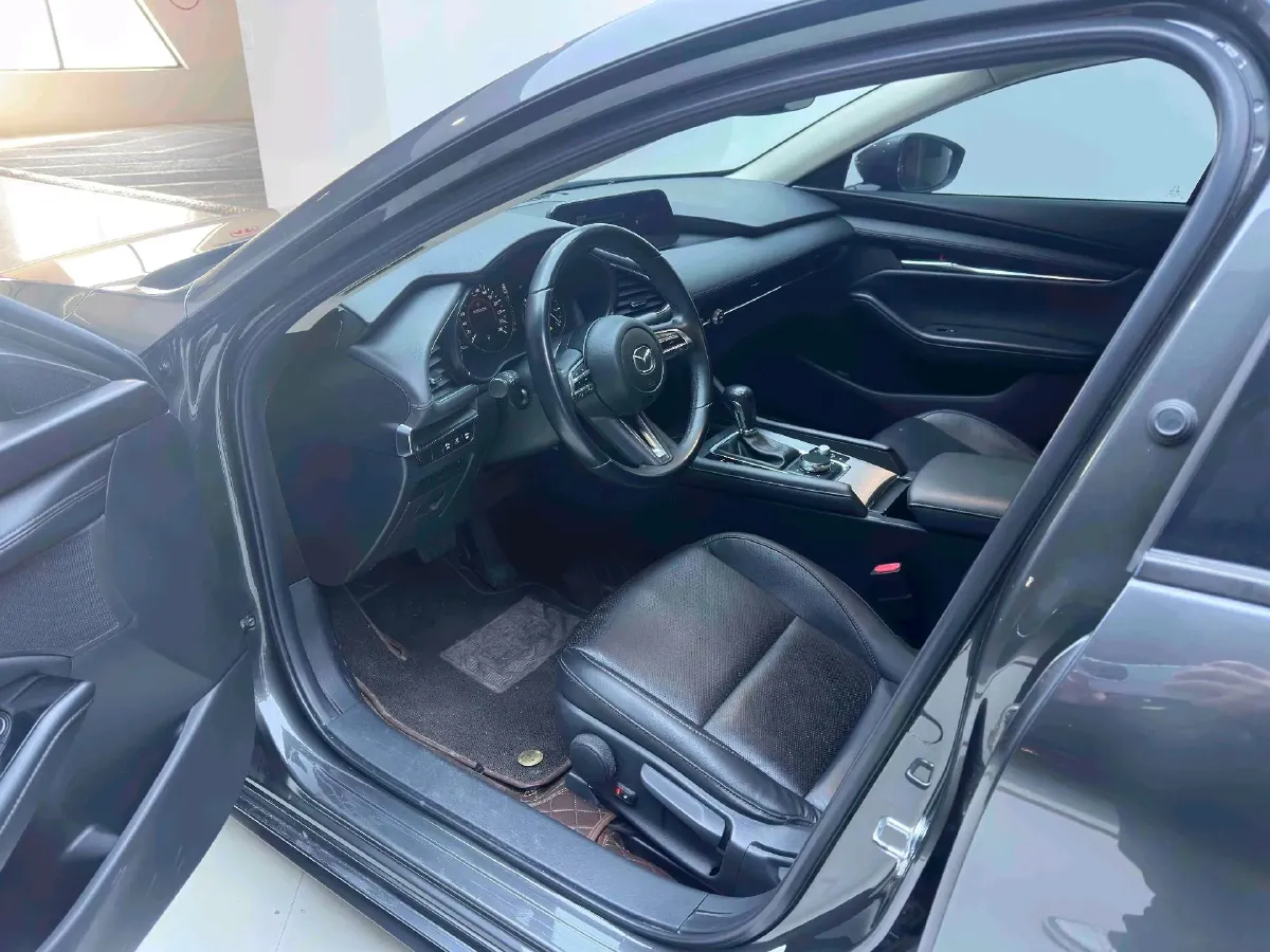 2021 Mazda 3 Axela 2.0L 158HP L4 6AT,autocango,china used car exporter,china ev exporter,chinese used car exporter,chinese used ev exporter
