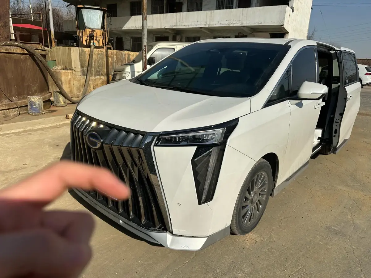 2023 GAC Trumpchi M8 2.0T 190HP L4 E-CVT Hybrid