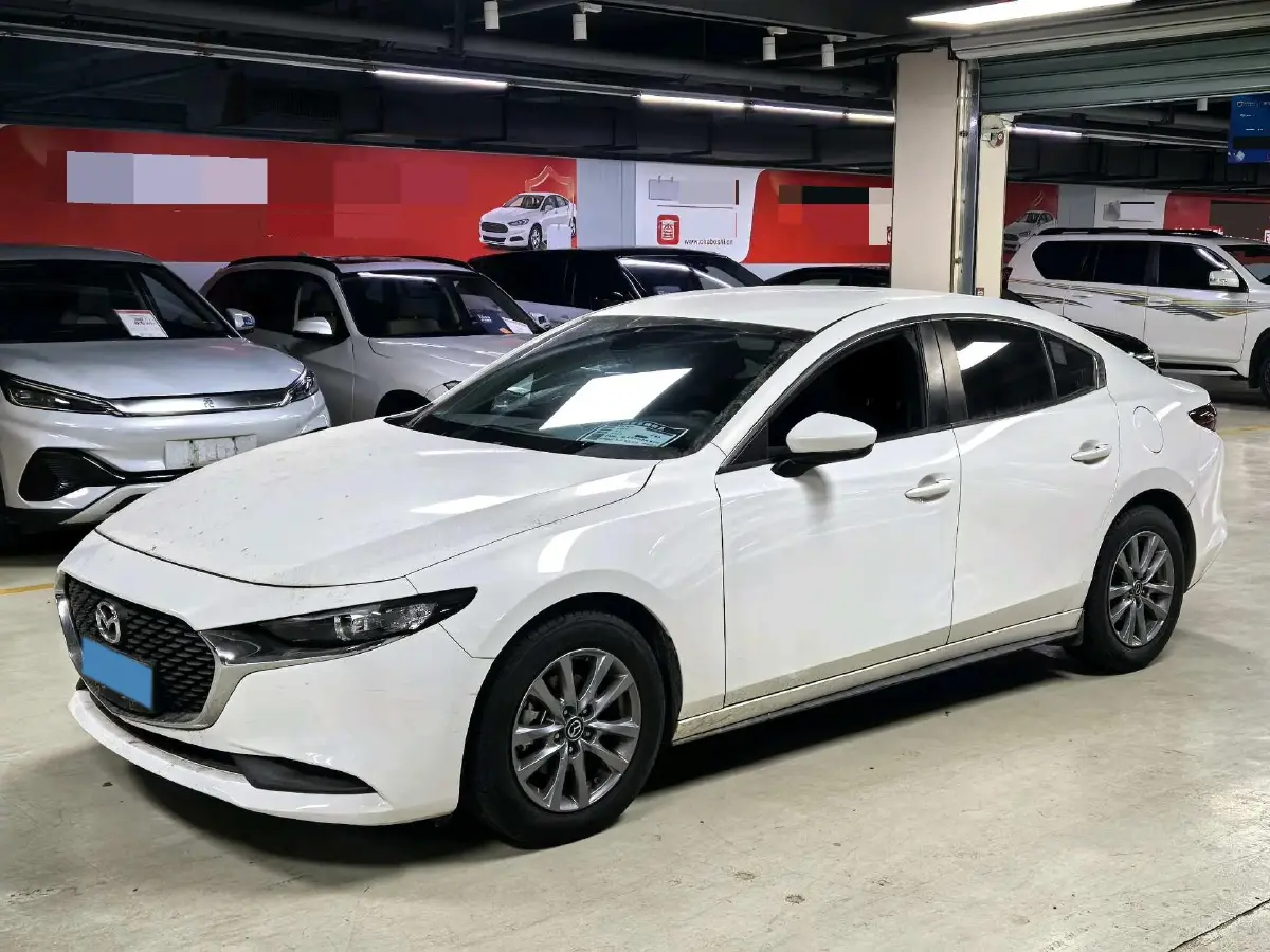 2022 Mazda 3 Axela 1.5L 117HP L4 6AT