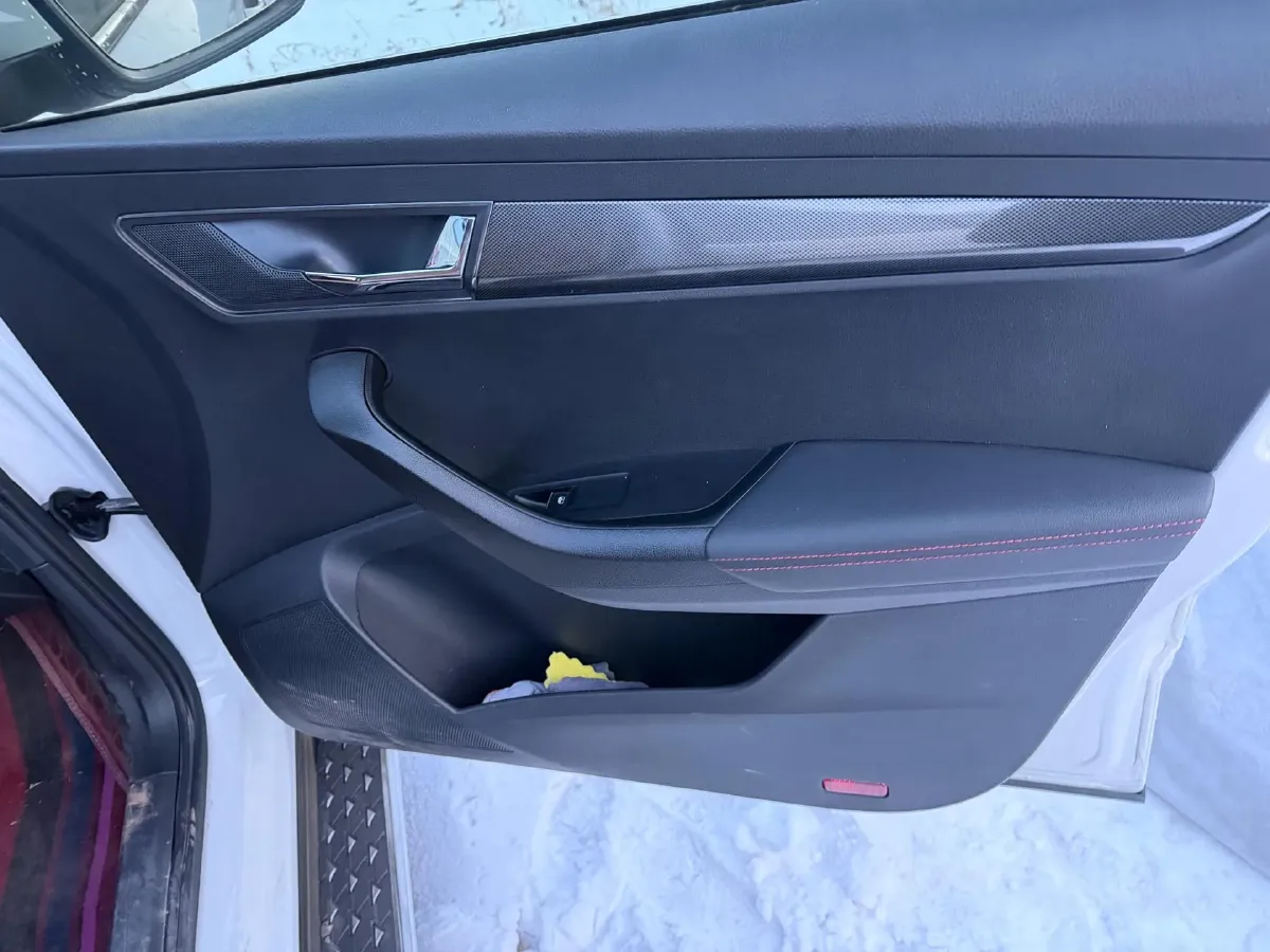 2022 Skoda Karoq 1.4T 150HP L4 7DCT,autocango,china used car exporter,china ev exporter,chinese used car exporter,chinese used ev exporter