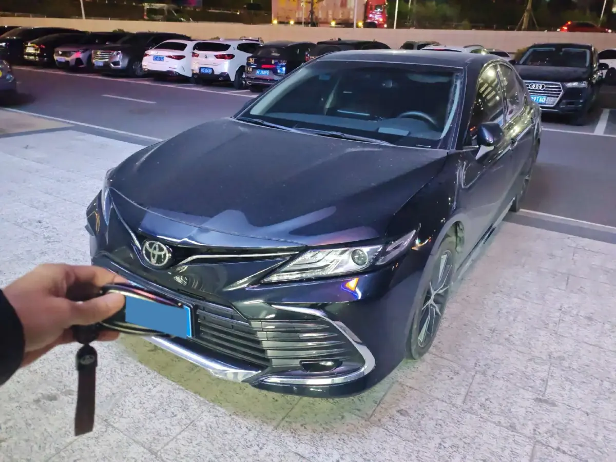 2021 Toyota Camry 2.5L 209HP L4 8AT